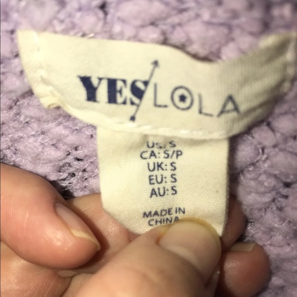 Sweater size small - Picture 2 of 2